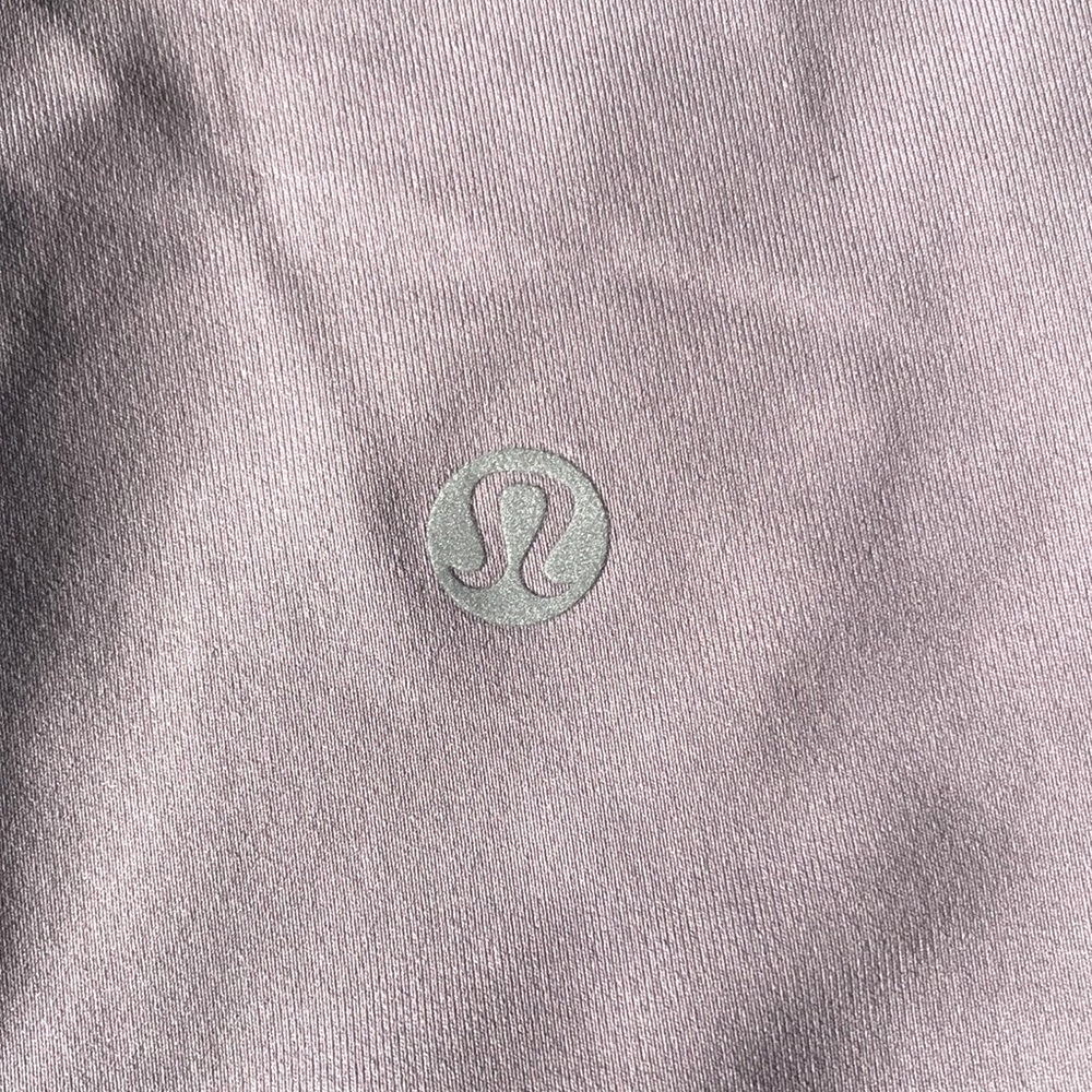 Lululemon Tank Top Super Soft Beautiful Kris Kross Straps Size 4 Colour Mauve